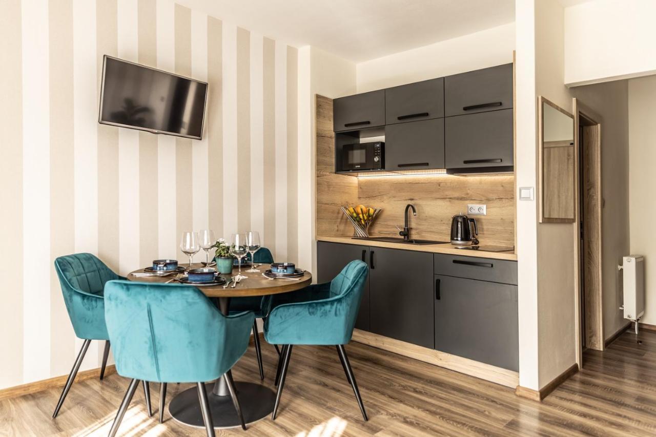 Hotel Demanova Apartments - Dependance Ліптовський Мікулаш Екстер'єр фото